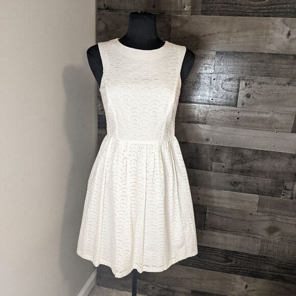 Ivy Blu white eyelet dress 6 - Picture 1 of 7